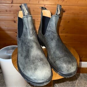 $219 Blundstone Men's Green ClassicChelsea Boots